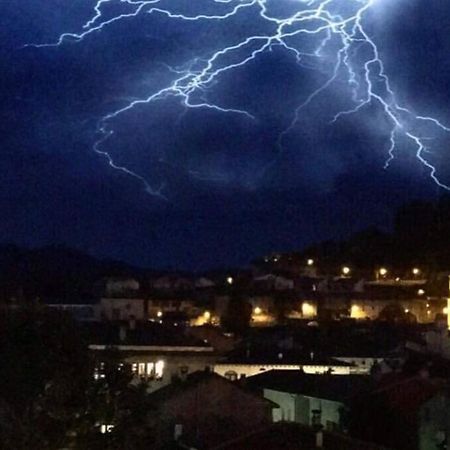 Pis Amb Encant A Campdevanol,Al Centre Del Poble. Dış mekan fotoğraf